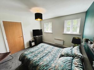 Bedroom- click for photo gallery